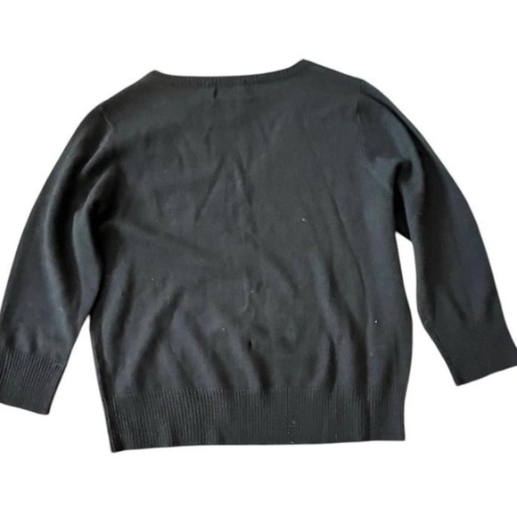 Black wool V-neck sweater #preppy #minimalist #knit 
Tiny pin sized hole. - Picture 2 of 6